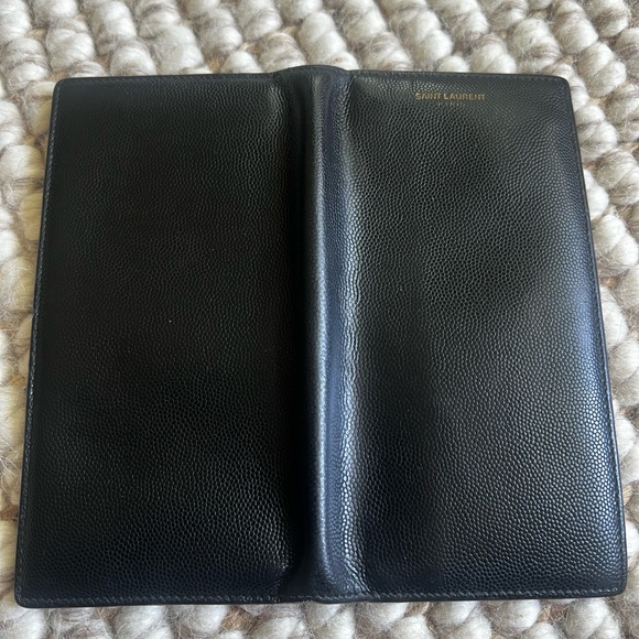 Preloved Saint Laurent continental wallet available - Picture 4 of 7